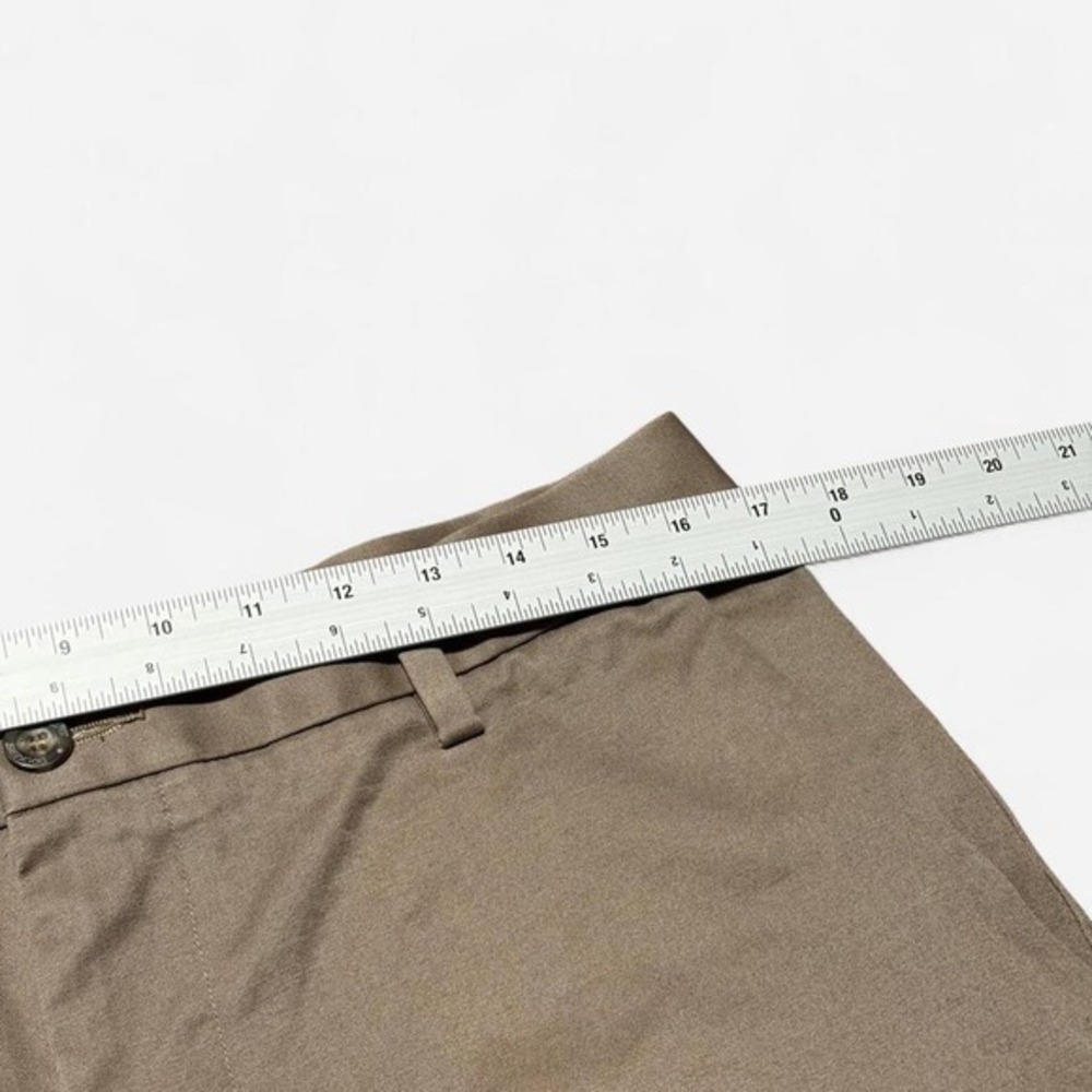 Dockers D3 Classic Fit Khaki Pants Men's Size 34x32 - Picture 4 of 6